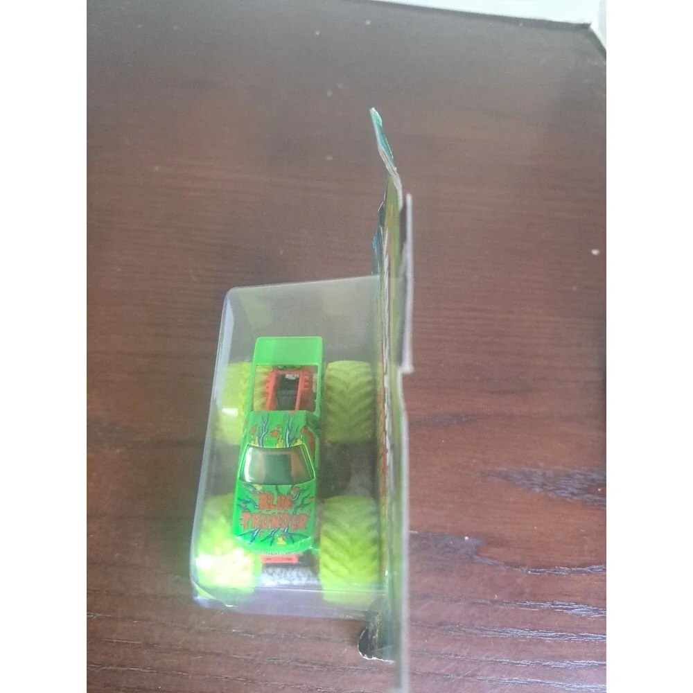 2020 Spin Master Monster Jam Zombie Invasion Blue Thunder Walmart Exclusive...